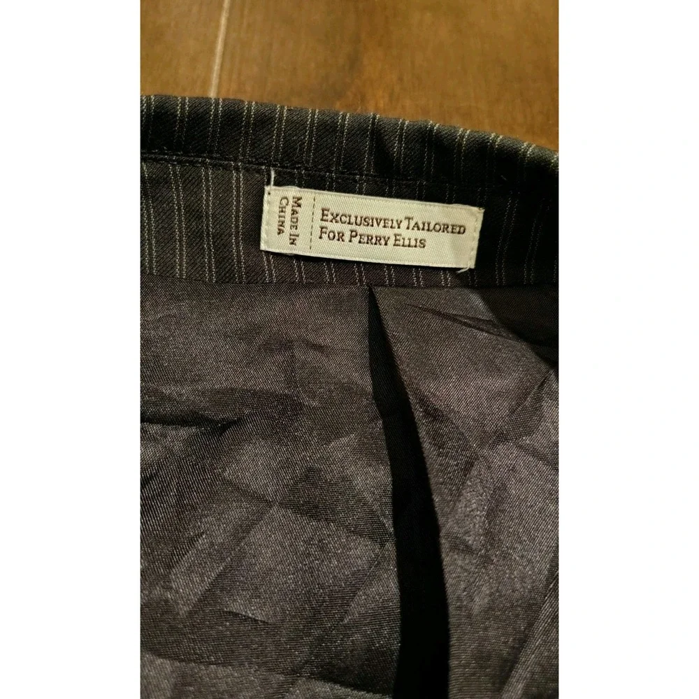 Perry Ellis Mens Pinstripe Blazer 40 Short Two Button Suit Jacket Charcoal Black